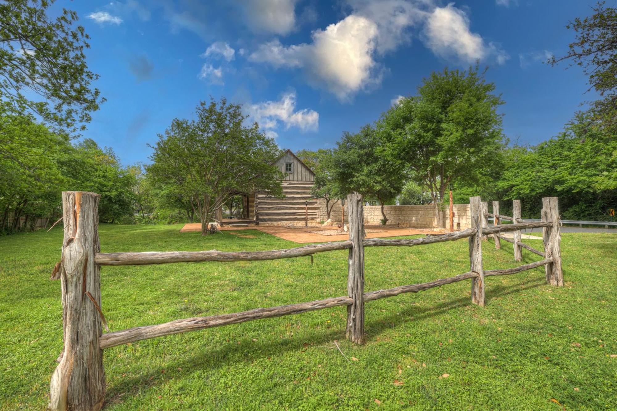 فيلا فريدريكسبيرغفي Town Creek Cabin Walk To Main St المظهر الخارجي الصورة